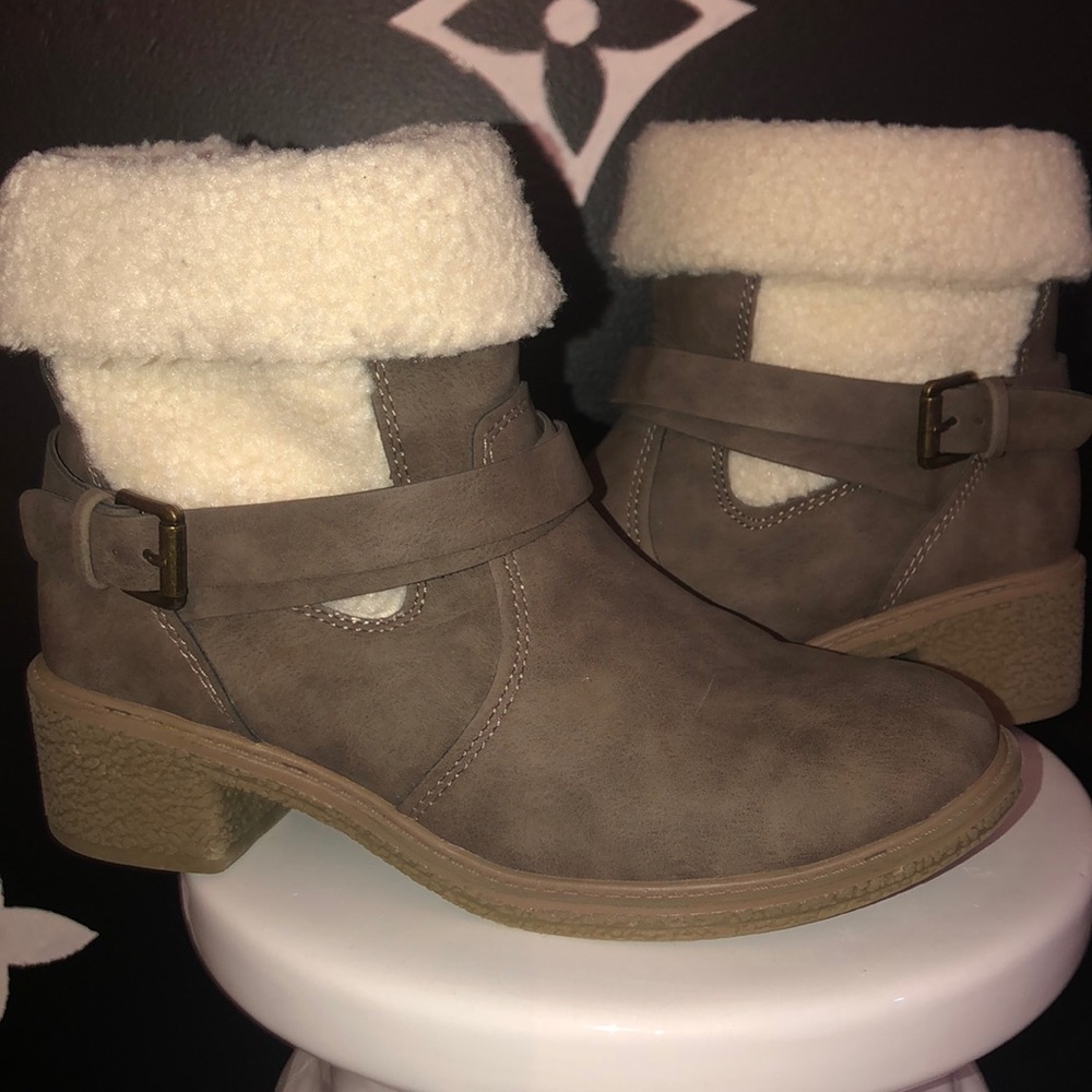 Girls stevies booties